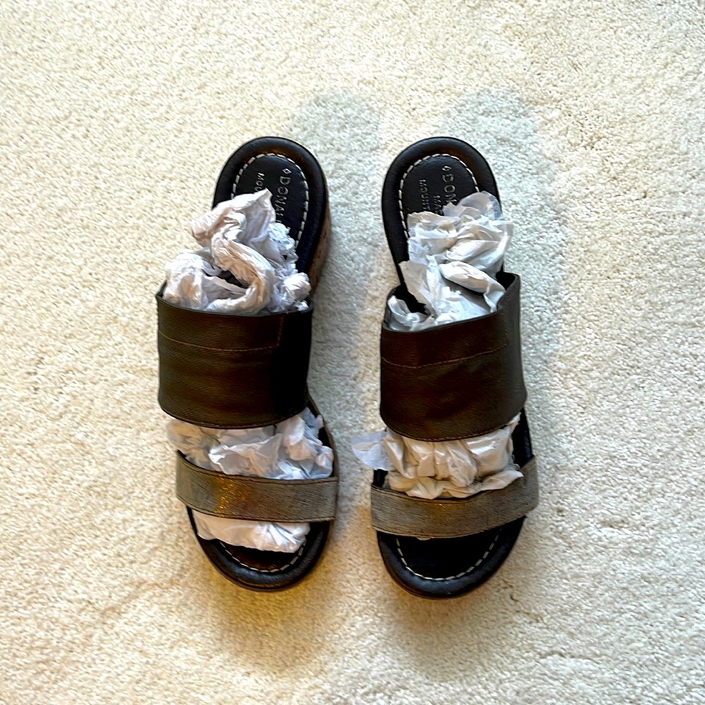 Donald Pliner sandals made in Italy size 6.  Taupe and brown